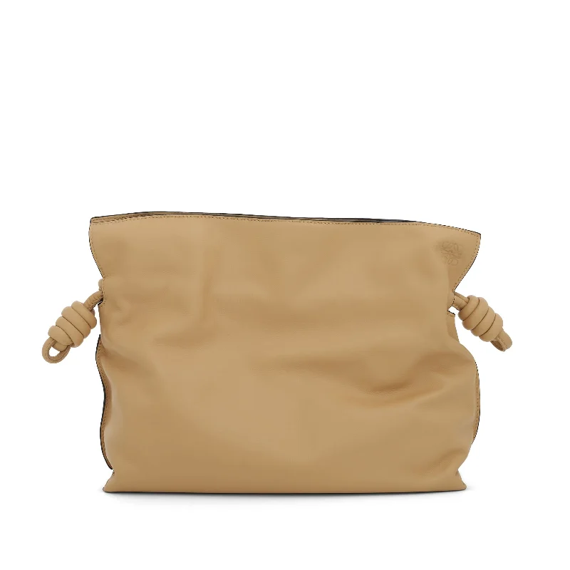 Flamenco Clutch in Nappa Calfskin in Dark Butter