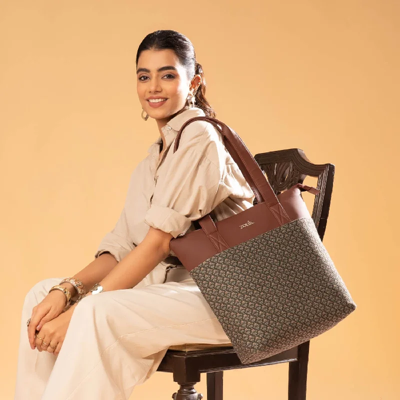 Quilted Tote Bag in Cream with Silver Hardware for a Classic and Sophisticated StyleShalimar Baug Everyday Tote Bag