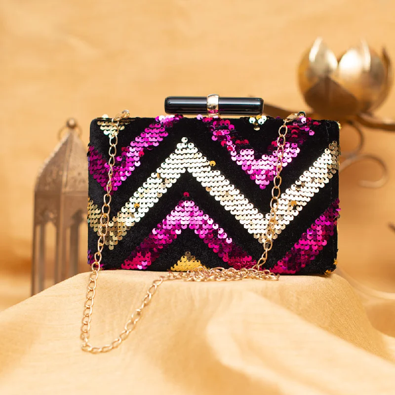 Women's Small Beaded Clutch in Silver for New Year's Eve PartyArtklim Zig-Zag Fushia & Rose Gold Sequins Party Clutch