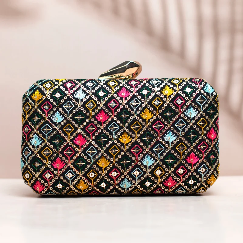 Women's Lizard - Print Clutch in Brown for a Chic LookBlack Sequins Multicolour Embroidery Clutch