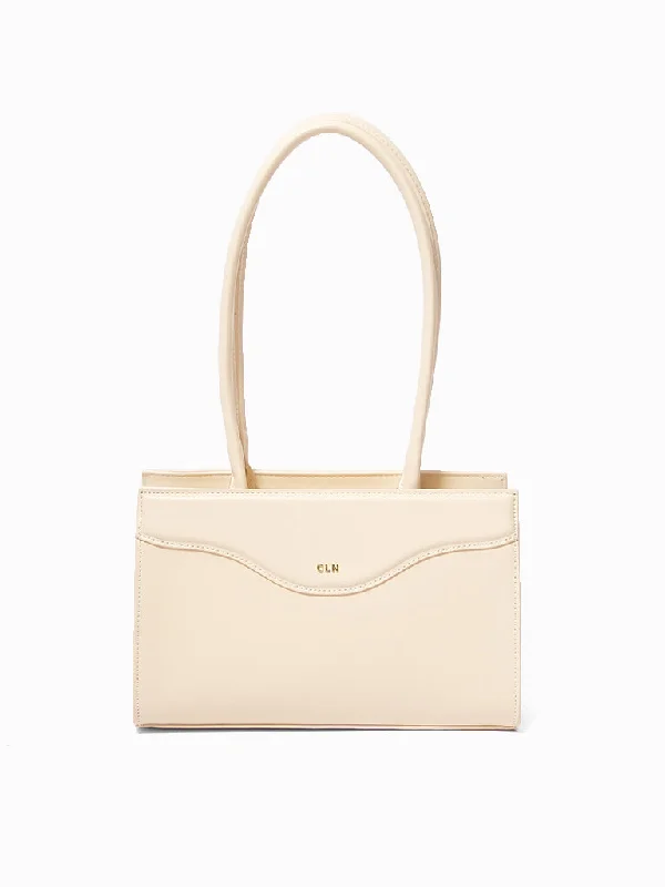 Quilted Shoulder Bag in Cream for a Classic and Elegant LookJuliene Shoulder Bag