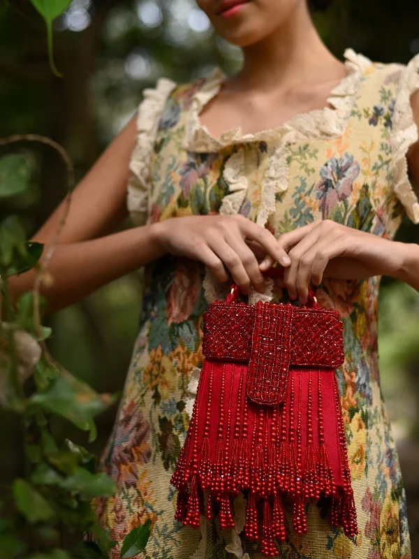 Leather Clutch with Chain Strap in Black for Cocktail PartiesOdette Women Red Beaded Clutch Bag With Tassels