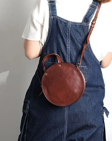 Straw Crossbody Bag in Natural Color for Beach Vacations and Summer DaysVintage Womens Coffee Leather Round Handbag Purses Coffee Round Shoulder Bag Crossbody Handbag for Women